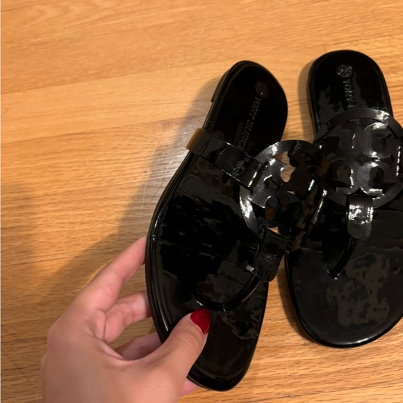 tory burch sandals - Picture 2 of 6